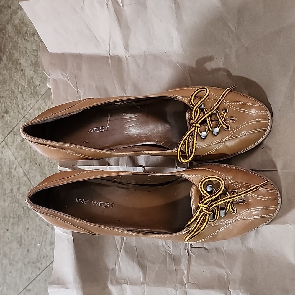 Shoes - Picture 4 of 4